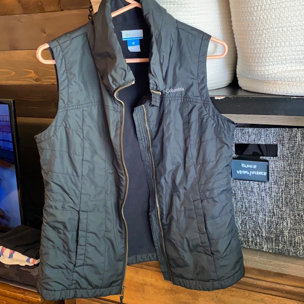 Columbia black vest